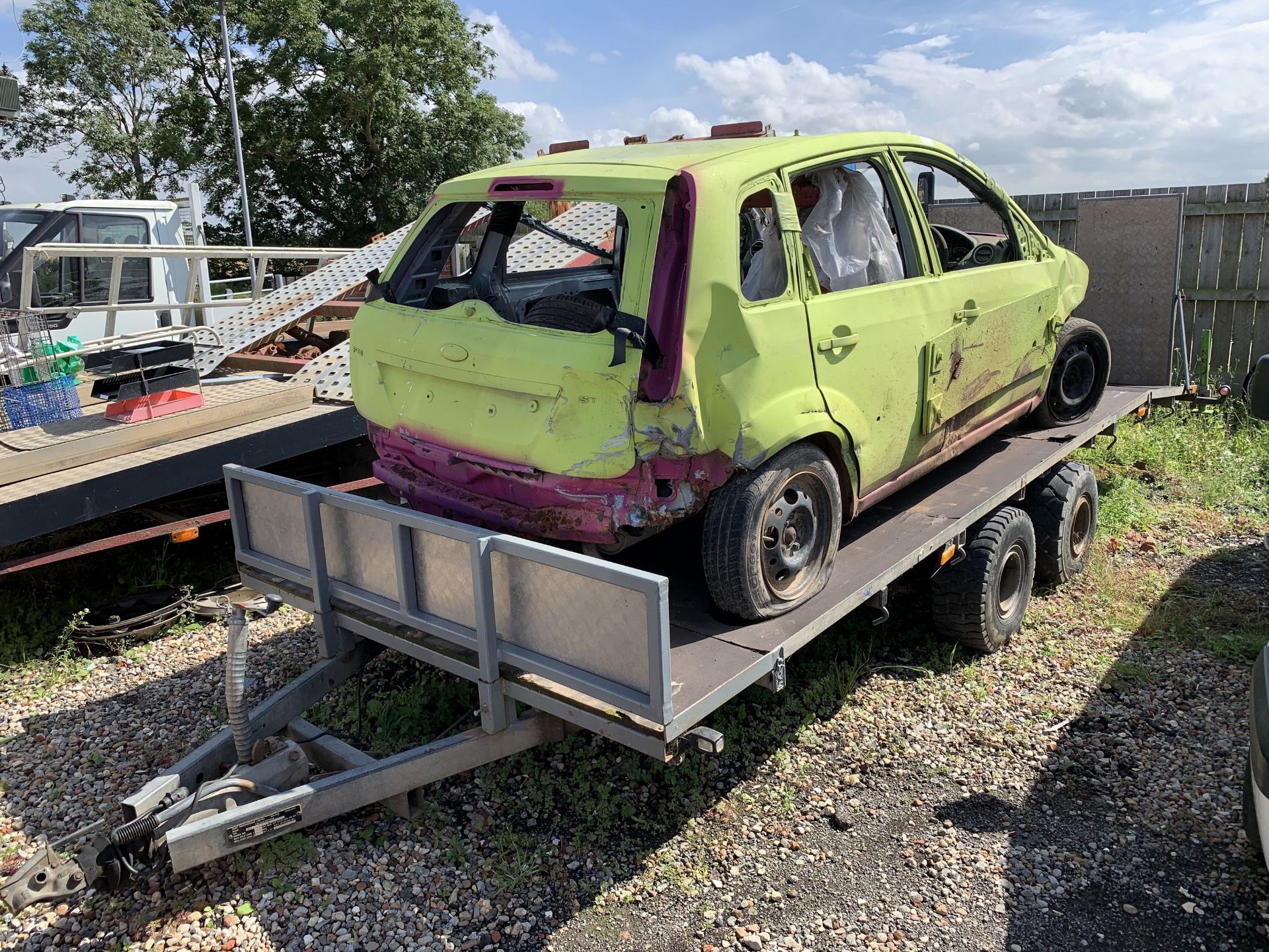 16' beaver tailed trailer with drop ramps NO VAT