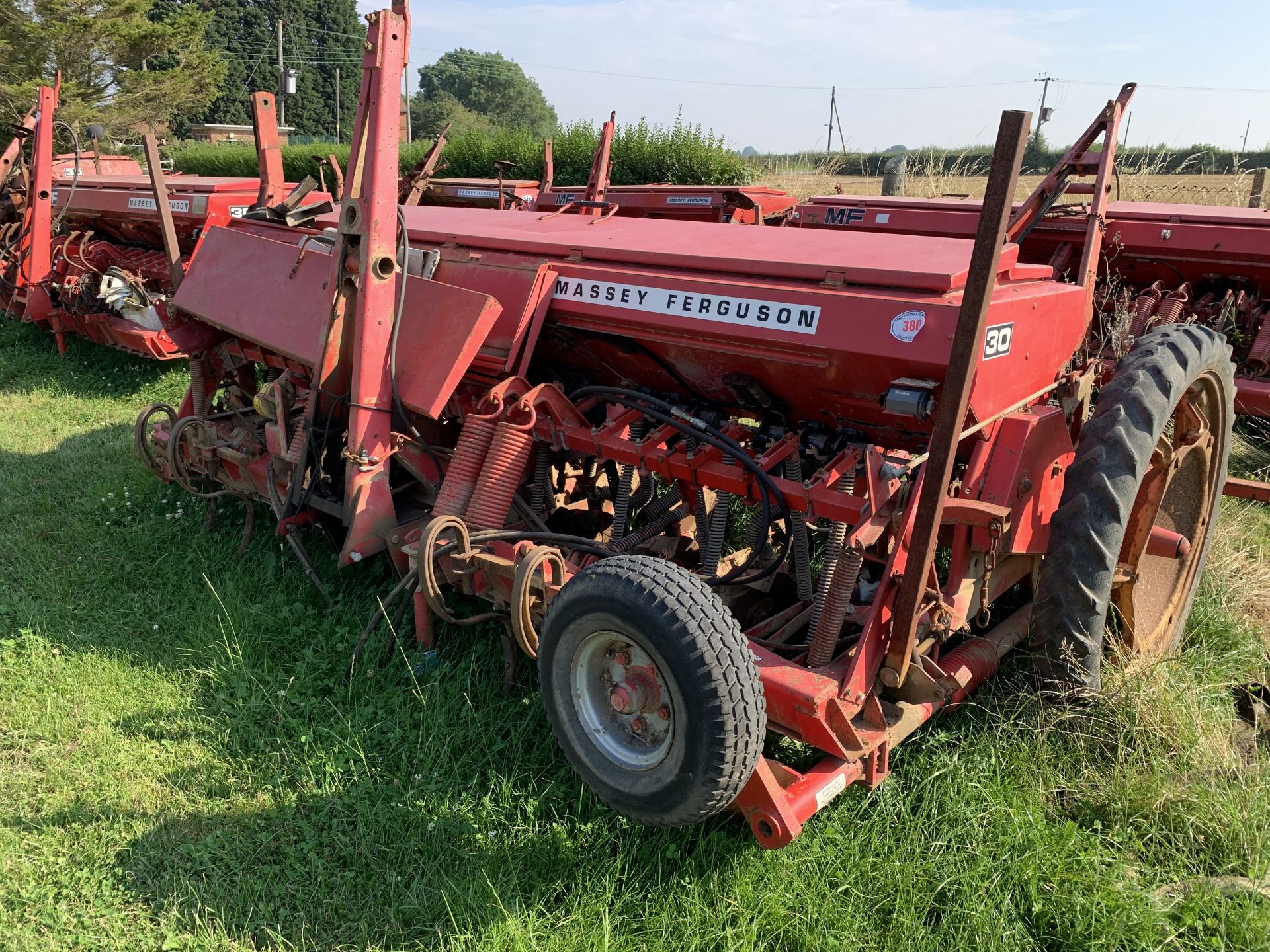 Massey Ferguson 30 3m drill