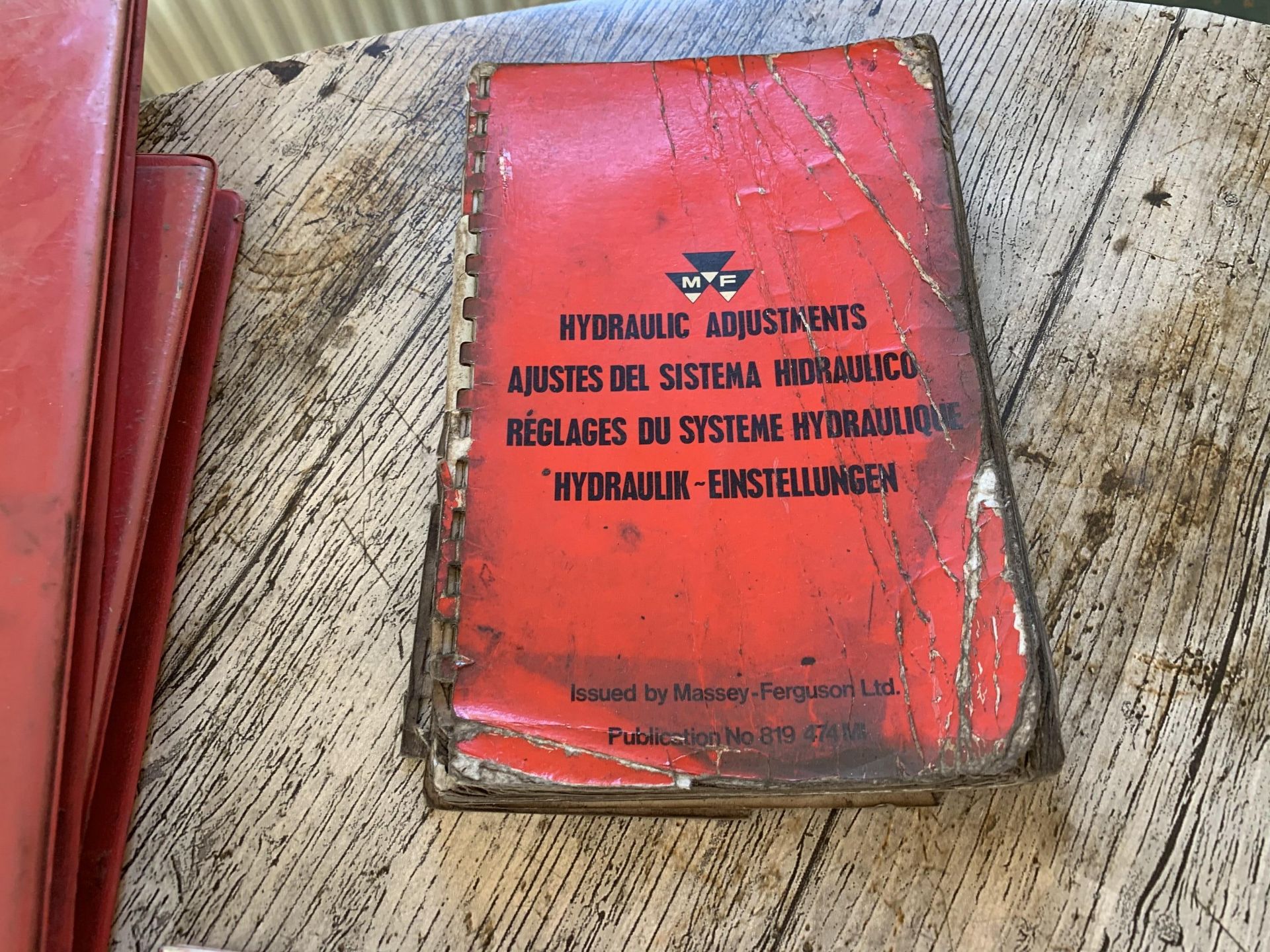 Quantity of Massey Ferguson manuals - Image 4 of 9