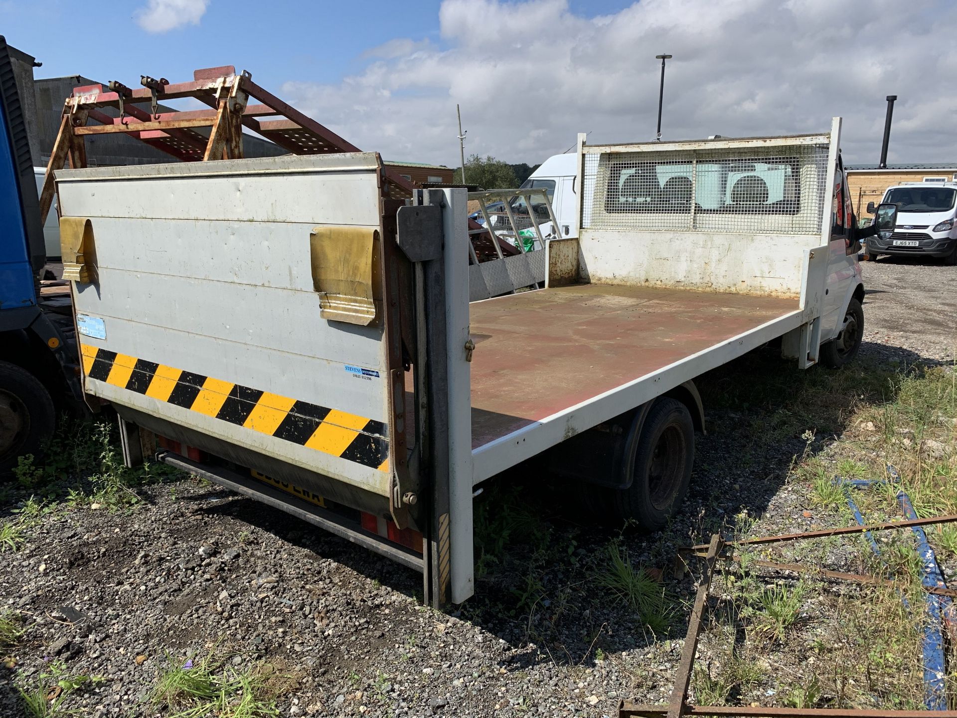 Ford Transit flatbed truck, diesel, BD55 LWA, 11 months MOT, 160,000 miles, No V5, NO VAT - Image 4 of 4