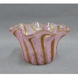 Venetian glass bowl with pink and aventurine inclusions, 12 x 7cm