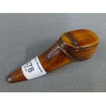 Fruitwood snuff box in the form of a shoe, 12cm long