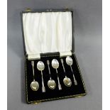 A cased set of six silver coffee spoons, Birmingham 1947