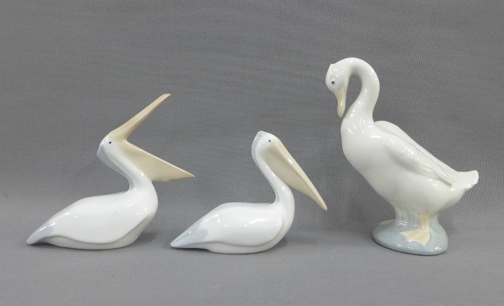 Nao Duck and two white glazed Pelicans, tallest 14cm, (3)