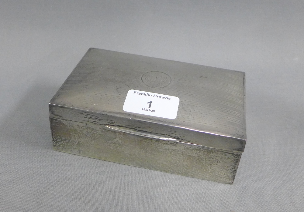 George V silver cigarette box, Birmingham 1925, 14 x 9cm