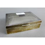 George VI silver cigarette box, Birmingham 1949, 13 x 9cm