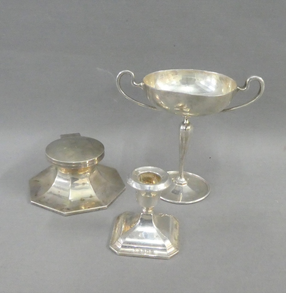 Mixed lot to include an octagonal silver inkwell, Birmingham 1928, silver dwarf candlestick and a