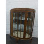 Mahogany display cabinet, 128 x 90 cm