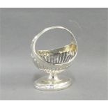 George III silver bonbon basket, on oval pedestal base, London 1802, 11cm high