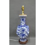 Blue and white chinoiserie table lamp base on a turned wooden stand