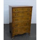 Mahogany chest , the rectangular moulded top over five graduating long drawers, 93 x 62 cm