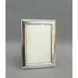 Contemporary Sheffield silver photograph frame, 13.5 x 19cm