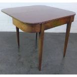 19th century mahogany foldover tea table, 72 x 90cm