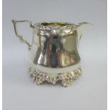 Edwardian silver gilt cream jug, Sheffield 1905, 7cm high