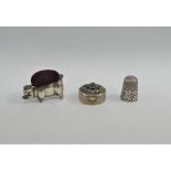 Sterling silver pig pin cushion, Birmingham silver thimble and a modern 925 silver pill box (3)