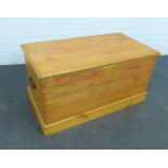 Pine blanket box / storage trunk, with metal handles to side 48 x 95cm