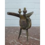 Chinese bronze Jue wine vessel, 18 x 16cm