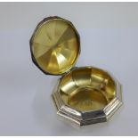 Continental silver gilt decagon shaped snuff box, with hinged lid, unmarked, 8cm