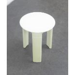 Gedy Design vintage white plastic table with circular top and three legs, designed by Olaf von Bohr