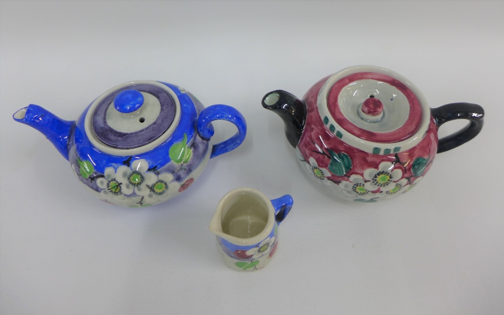 Collection of Mak Merry Scottish floral patterned pottery to include two teapots and a small jug, ( - Image 2 of 3