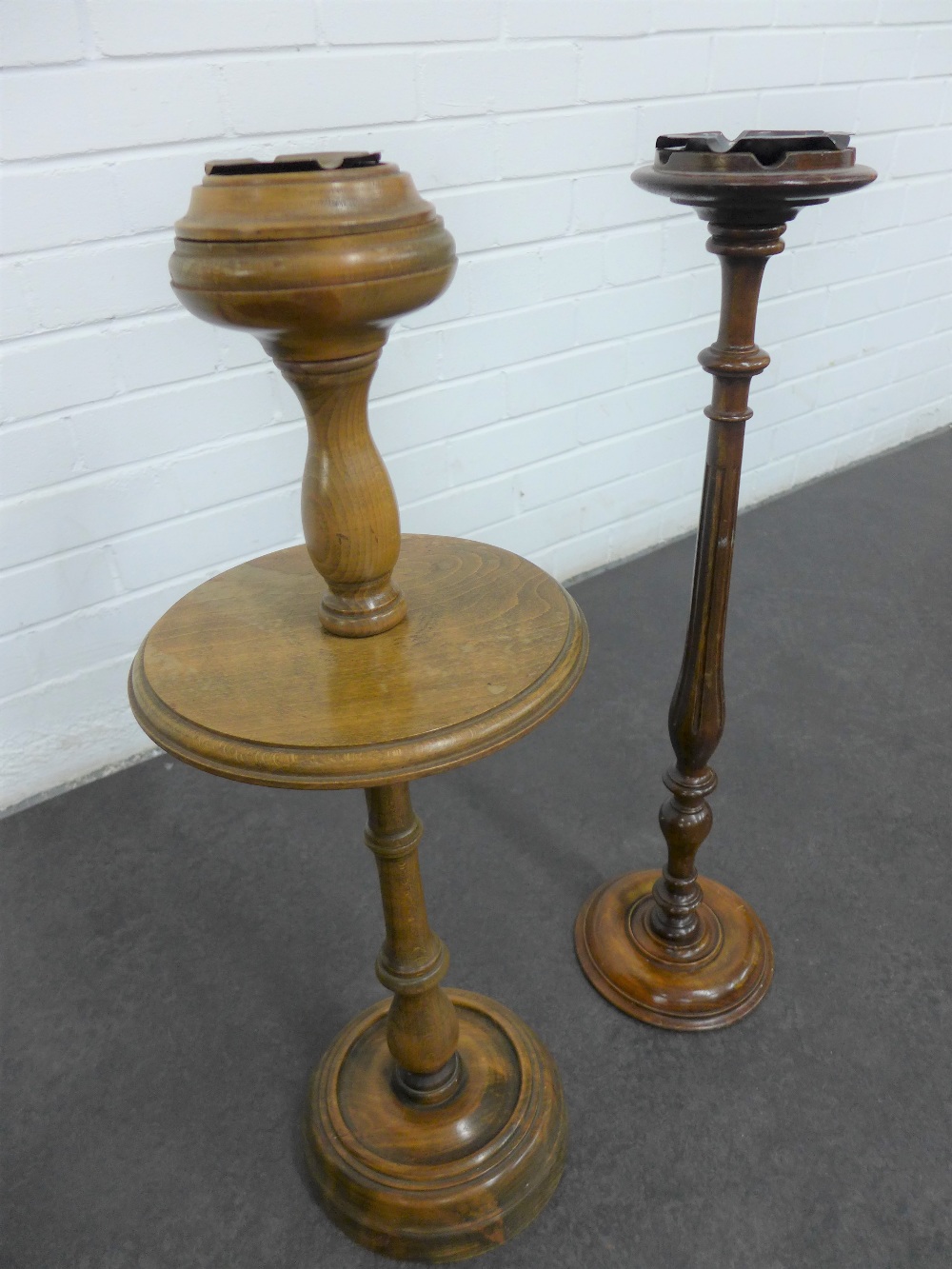 Two turned wooden ashtray stands, tallest 71cm (2) - Image 3 of 3