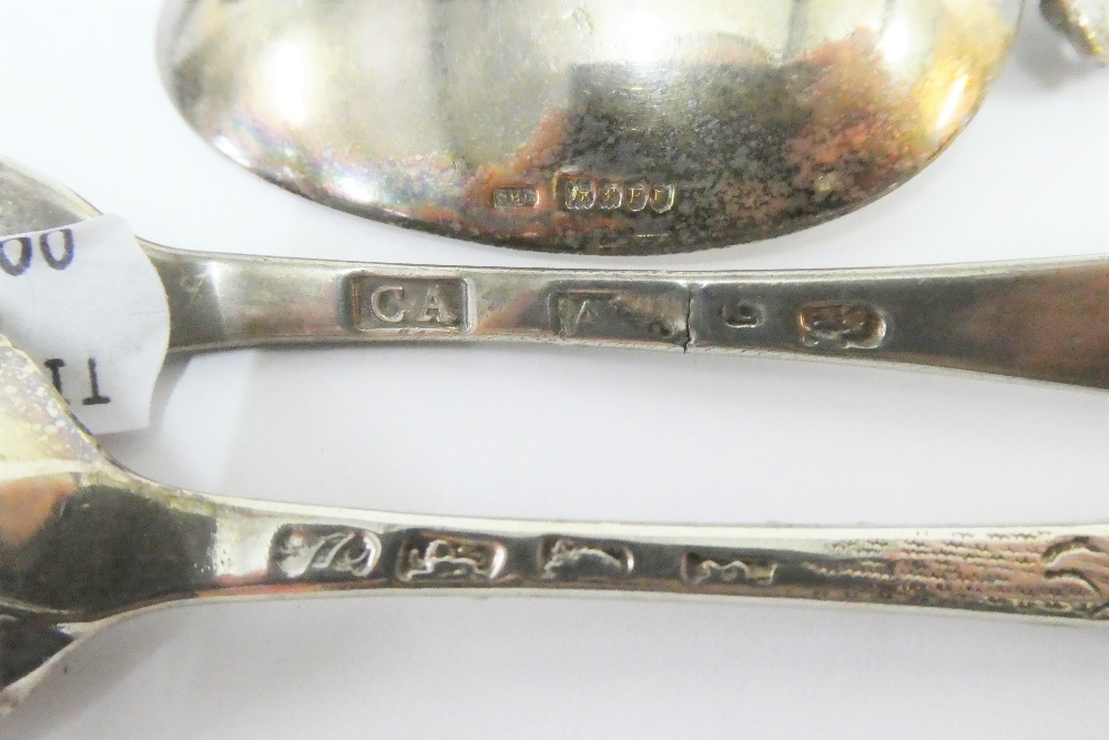 Pair of Continental silver spoons with sail boat finials, a pair of London silver berry spoons and a - Image 3 of 3