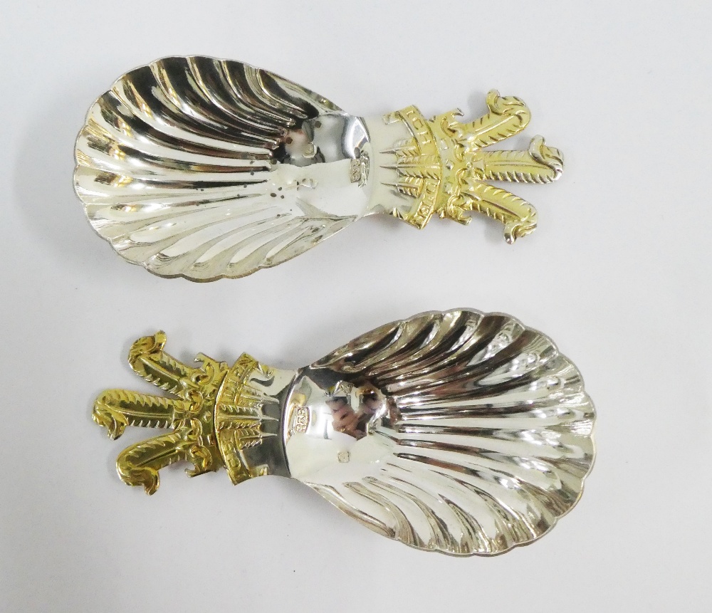 A pair of silver 'Prince of Wales Feathers' silver caddy spoons, Roberts & Belk, Sheffield 1981, 9cm