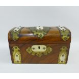 Victorian walnut and brass mounted tea caddy box, 22 x 13cm