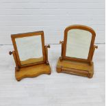 Three mahogany dressing table swing mirrors, (3)