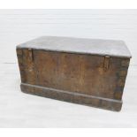 Vintage pine storage trunk, 62 x 120cm