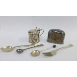 Mixed lot of silver items to include a mustard and hip flask cup, etc (a lot)