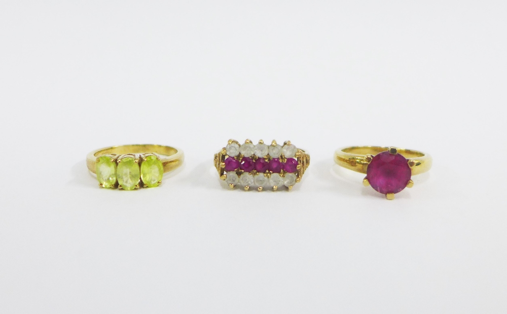 Three 9ct gold gemset dress rings (3)