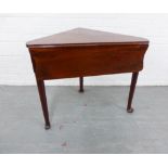 Mahogany corner single drop flap table, on tapering legs with pad feet, 70 x 82cm