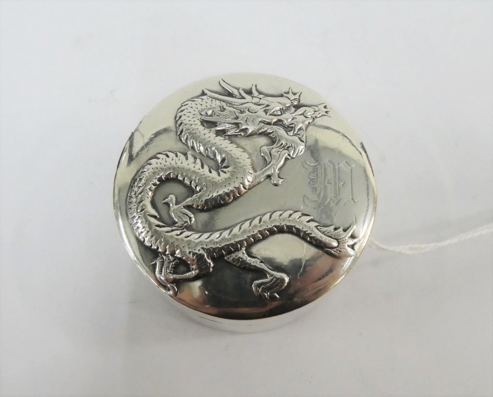 Chinese silver circular box and cover by Wang Hing, with gilt interior and dragon pattern to the - Image 2 of 3