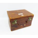 Early 20th century brown leather trunk / travel case, 46 x 34cm