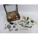 A quantity of vintage costume and other jewellery contained within a burrwood box (a lot)