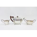 George V silver teaset, Viners, Sheffield 1935, comprising teapot, sugar bowl and cream jug,