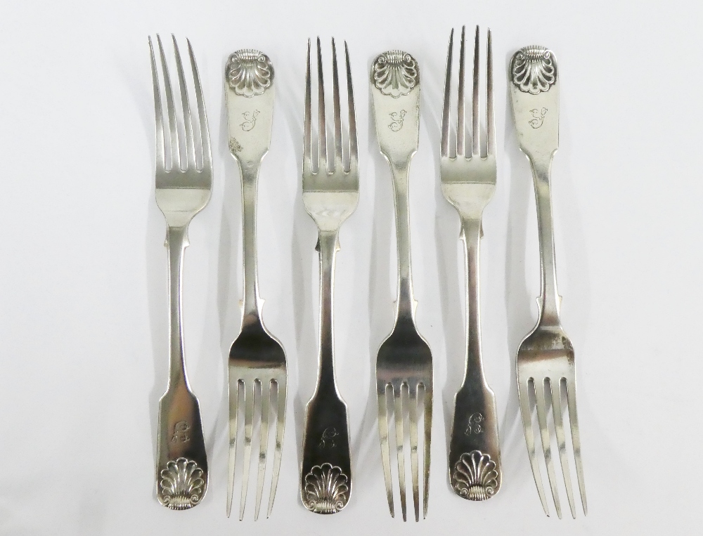 Six Scottish silver table forks, Mackay & Chisholm, Edinburgh 1835, fiddle and shell pattern, 20cm