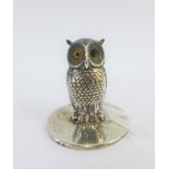 Edwardian silver 'Owl' menu card holder, Sampson Mordan & Co, Chester 1909, Reg No 433091, with