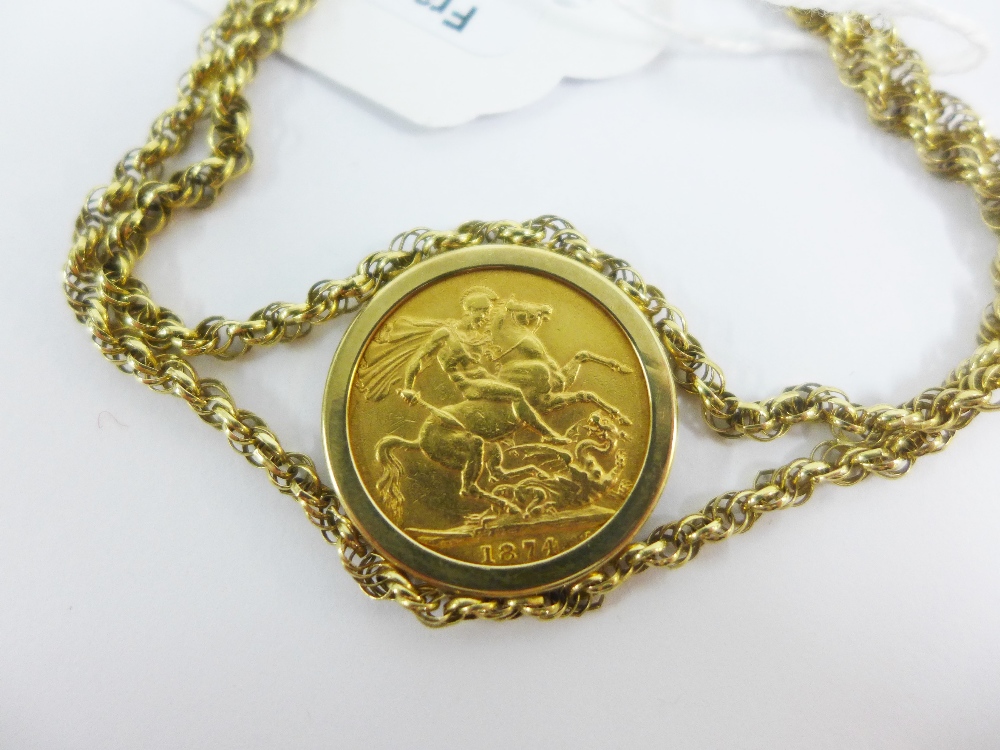 Queen Victoria gold sovereign 1874 in a 9ct gold mount and bracelet - Image 3 of 3