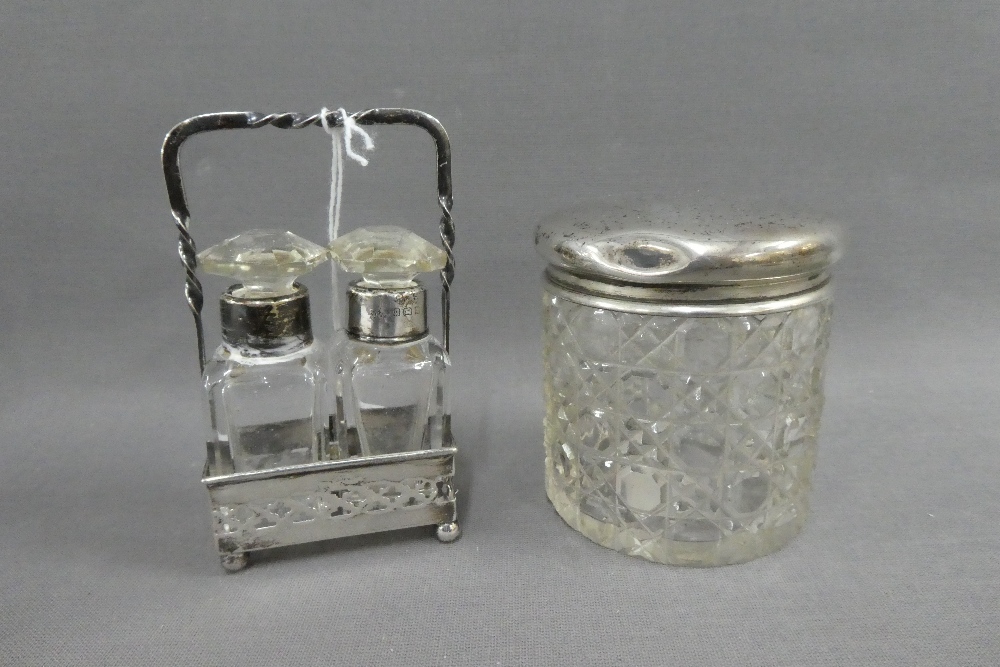 Mixed lot to include a Birmingham silver topped glass jar, London silver cruet stand with glass - Image 3 of 4