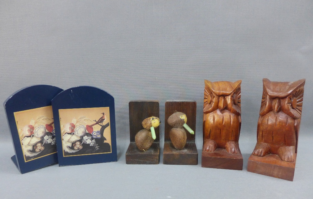 Bookends to include owls, etc (6)