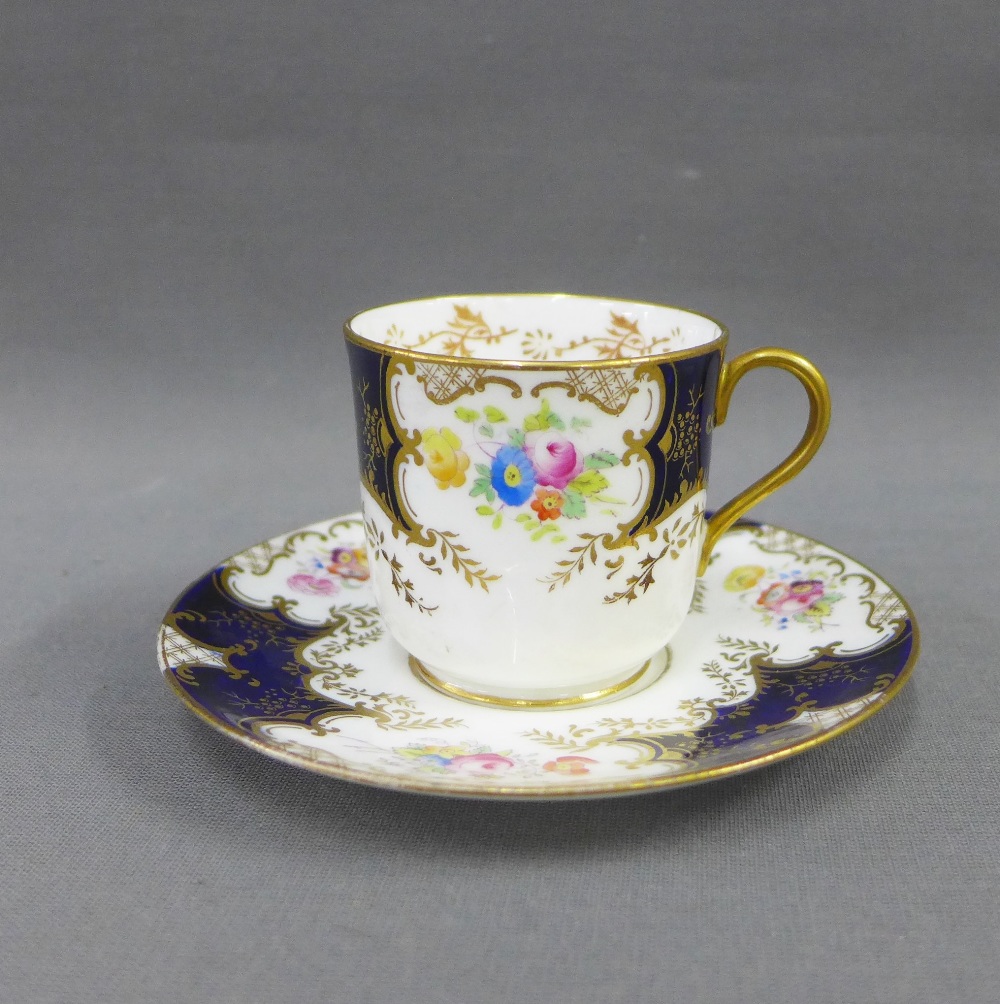 Coalport demi tasse cups and saucers, comprising three cups and four saucers (7) - Image 2 of 3