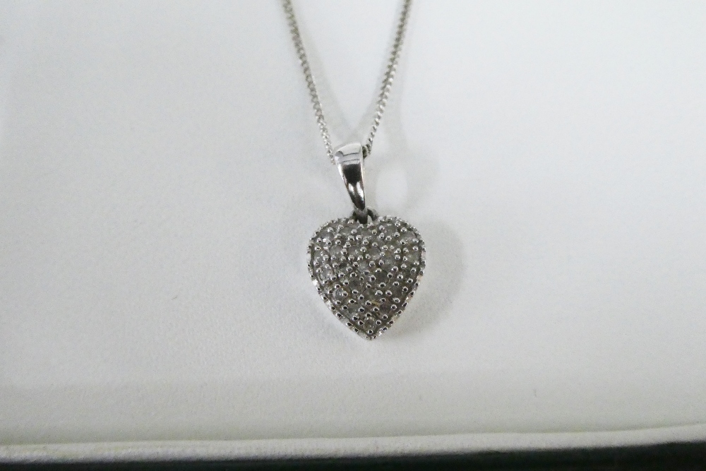 9ct white and diamond heart pendant, on chain - Image 2 of 2