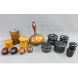 A collection of treen items to include a gavel, darning eggs, boxes etc (a lot)