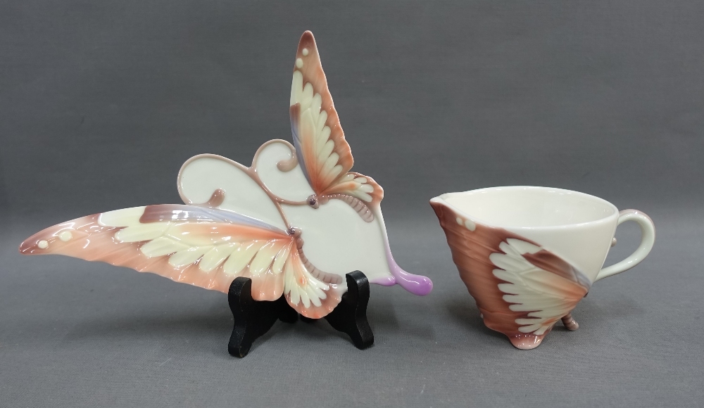 Franz porcelain butterfly cup and saucer designed and sculpted by Jen Woo, boxed - Image 2 of 2