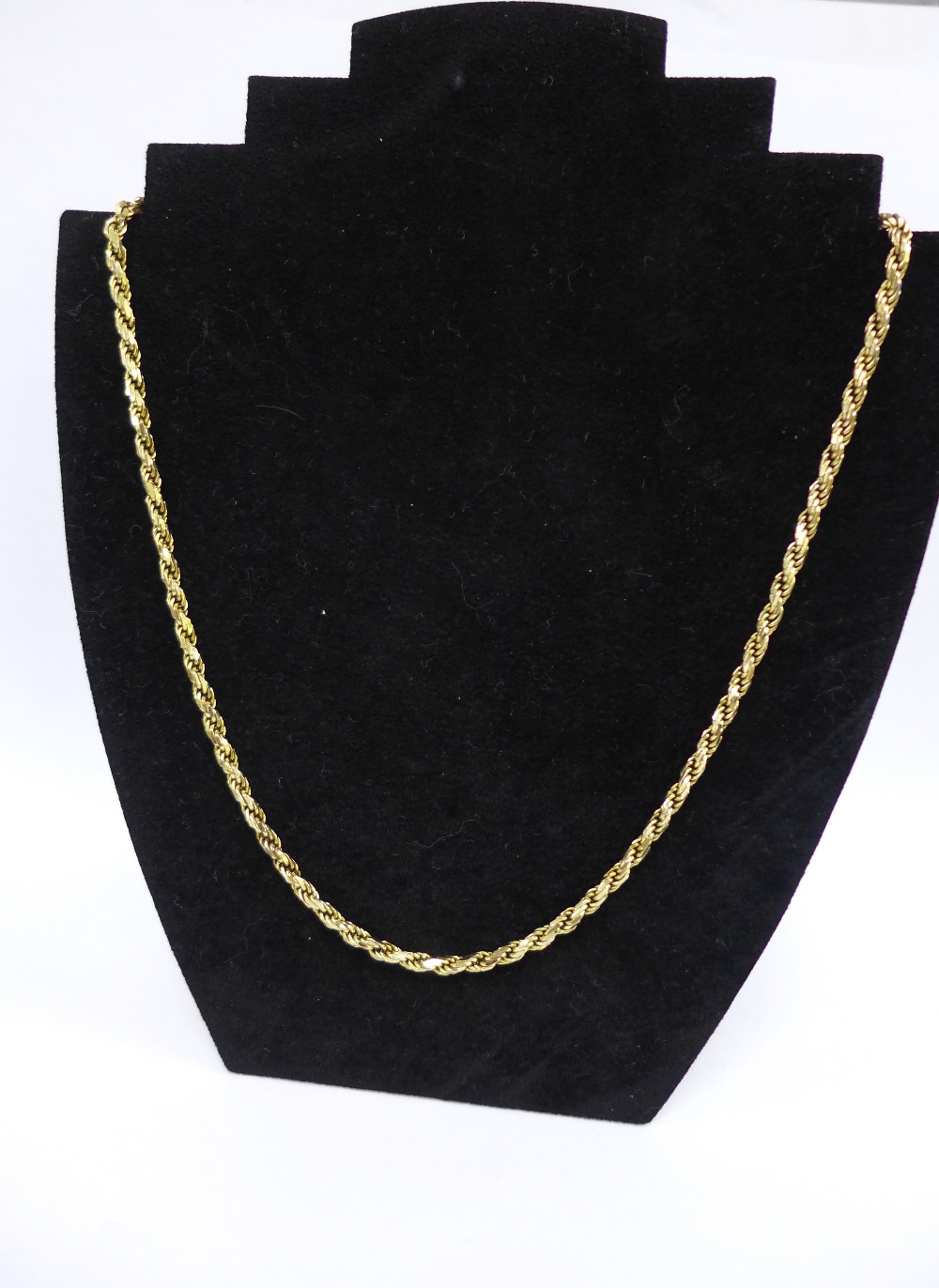 9ct gold rope twist chain necklace - Image 2 of 2