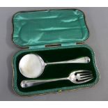 George V cased set of silver tomato servers, Josiah Williams & Co, London 1913.