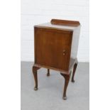 Mahogany ledgeback bedside cabinet, 76 x 37cm