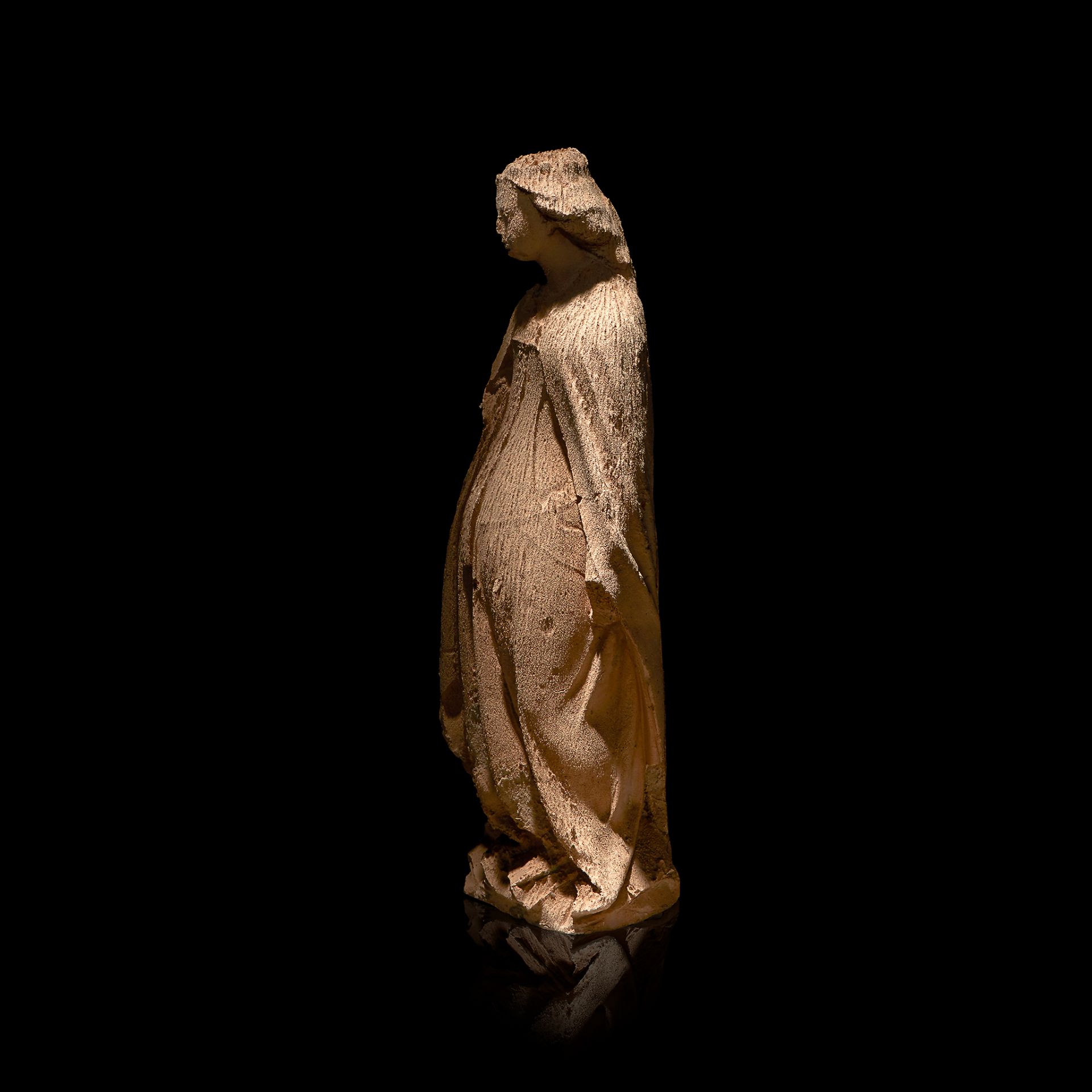 A Burgundian carved limestone portal or funerary figure, likely Catherine of Alexandria, First quart - Image 2 of 4